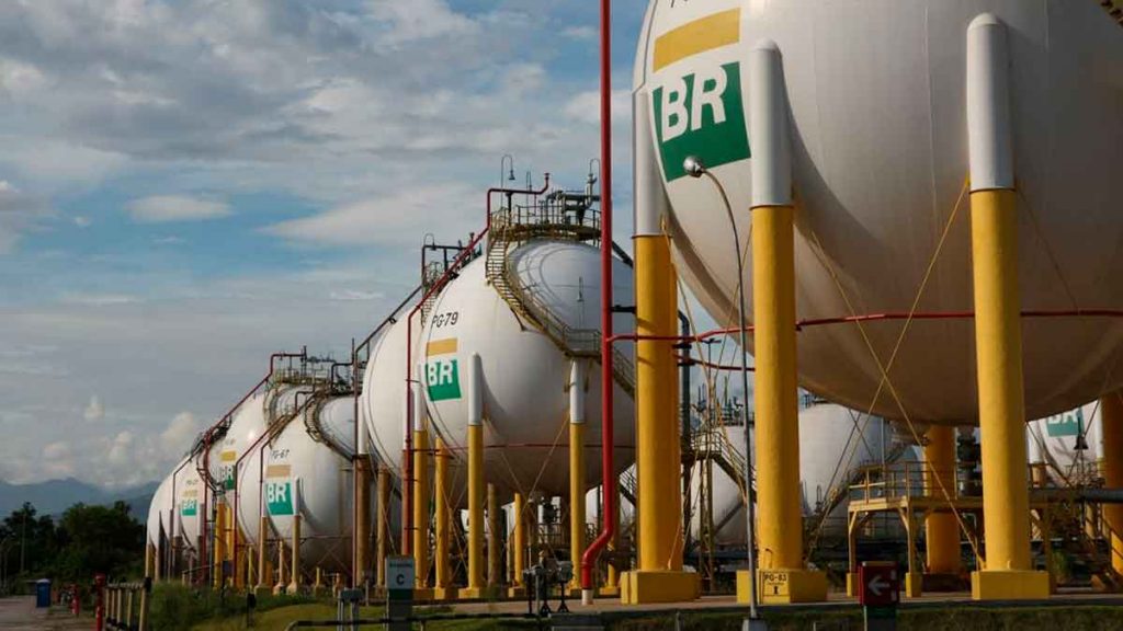 petrobras refinaria combustivel