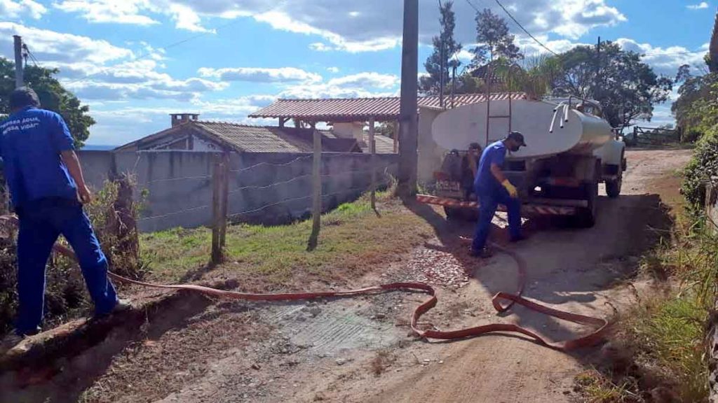 falta agua ibitipoca