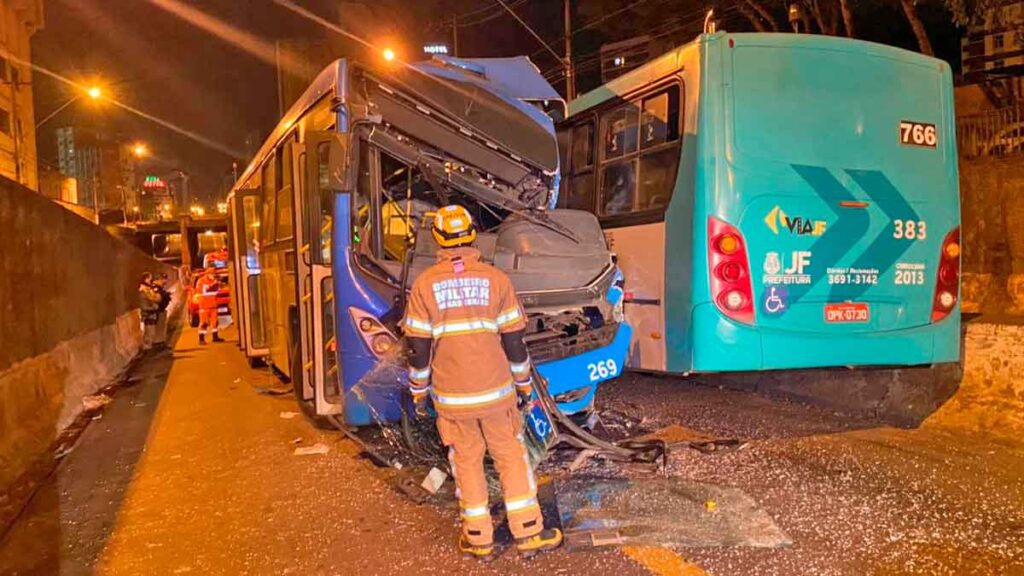 acidente-onibus-mergulhao-juiz-de-fora-jf