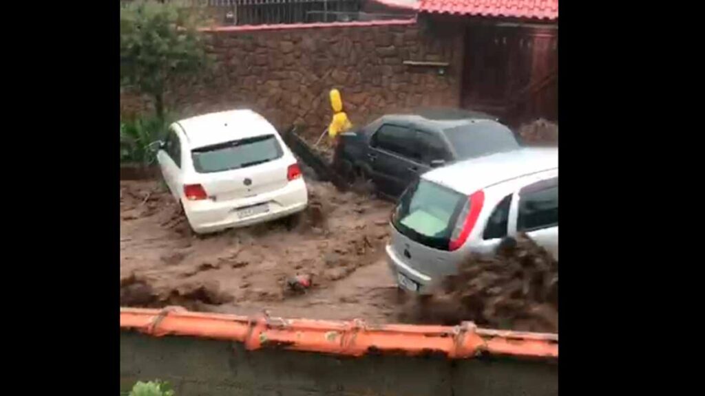 foto-print-petropolis-enxurrada-tragedia-mortes-rio-serra