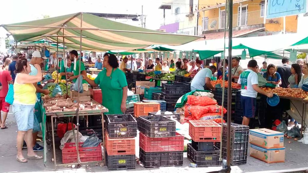 foto-marcos-alfredo-feira-noturna-avenida-brasil