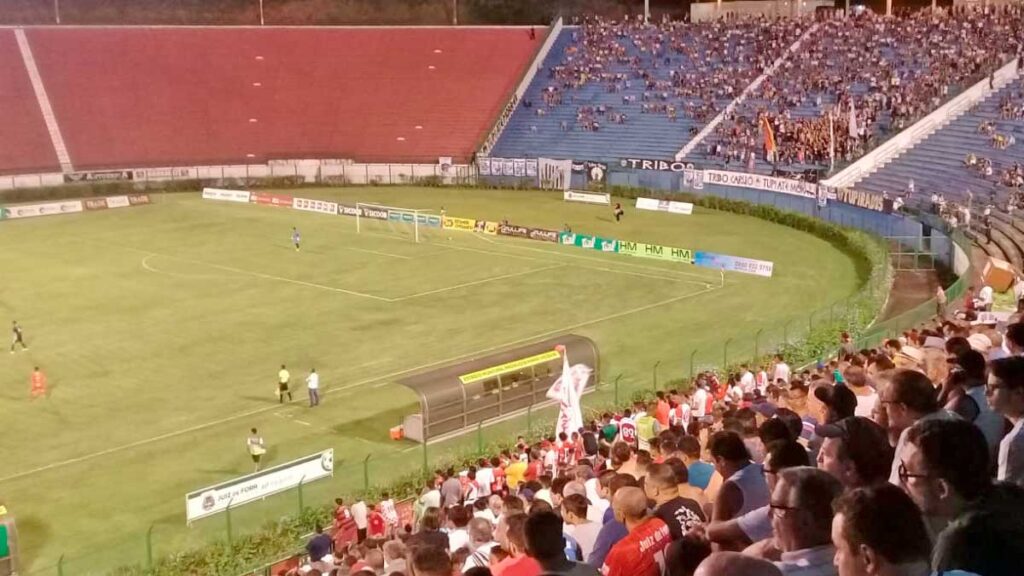 foto-marcos-alfredo-jogo-estadio-municipal-jf-juiz-de-fora-tupi-tupynambas